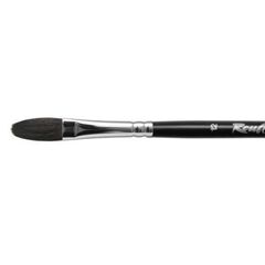 1F37 - Oval brush from squirrel imitation