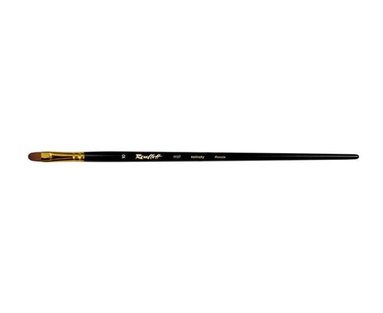 1137 - Oval kolinsky brush