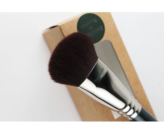 314 UniCorn - Oval brush from antibacterial synthetic "foundation"